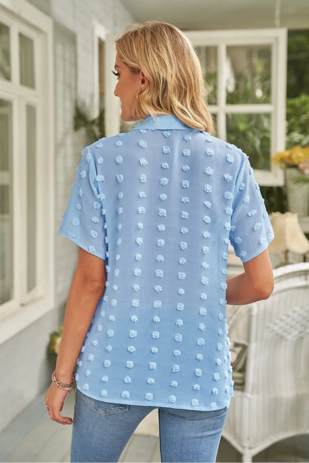 Camisa azul lunares