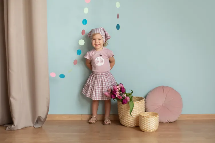 Pañuelo rosa de niña colección Sweet Cherry