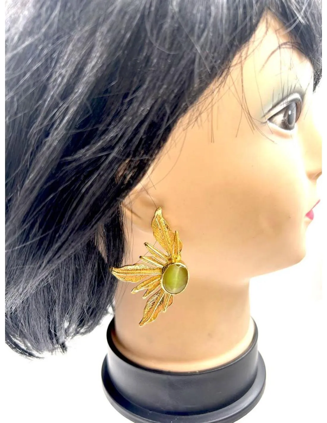 PENDIENTES SOFISTICADOS DORADOS Y PIEDRA ORO VIEJO PARA EVENTOS