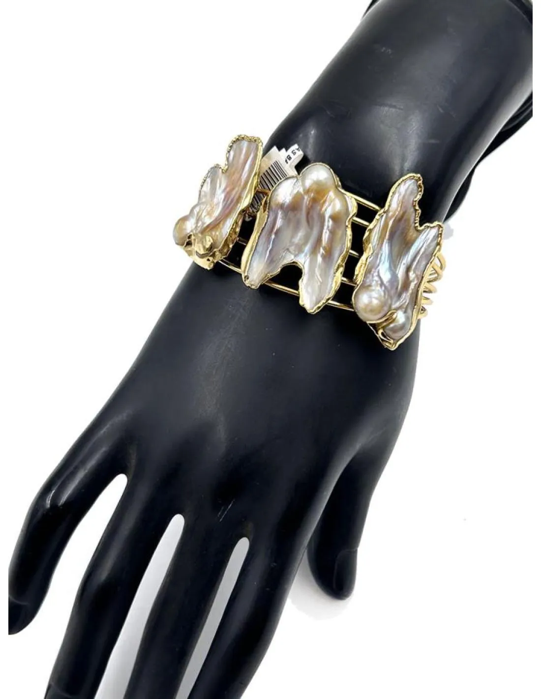 PULSERAS DORADAS CON PERLAS BARROCAS PARA BODAS Y EVENTOS